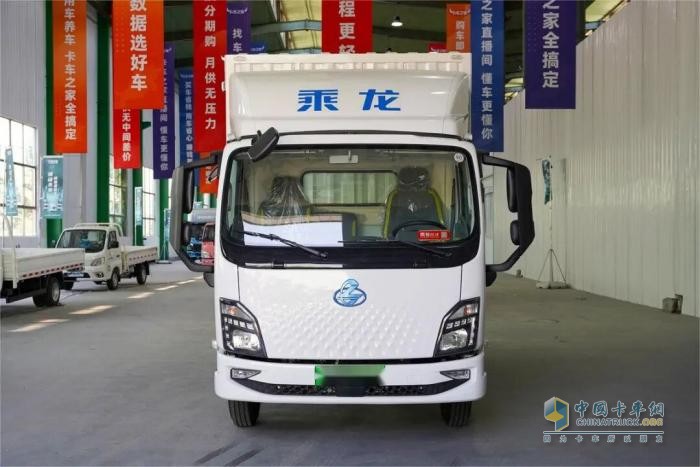 续航450km！乘龙翼威2大电量轻卡：打破里程焦虑， 拓展你的业务半径