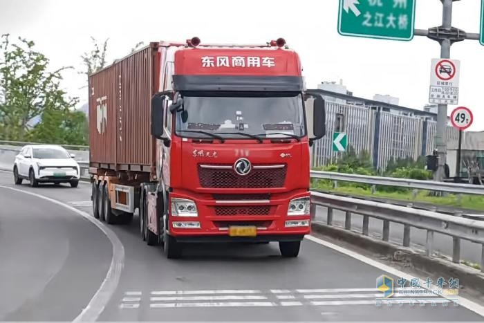 不止可靠，东风天龙带来的暖心收获