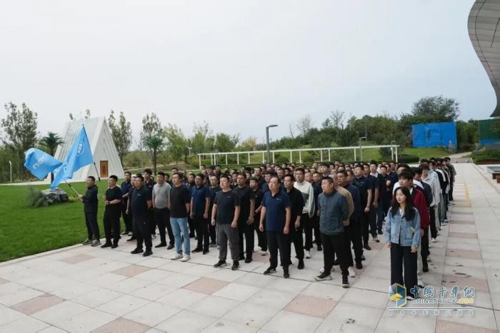 “强力战略引领 坚定落地执行”福田图雅诺2025年十一营销会顺利召开