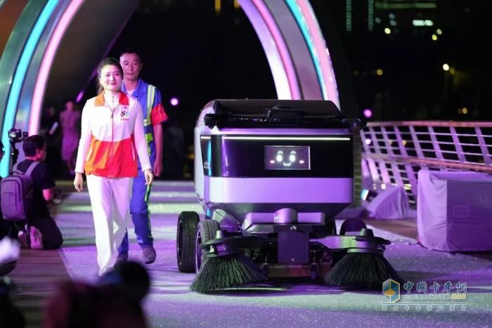 正式加入广州“城市合伙人”：福龙马携手广州打造智慧城市新标杆