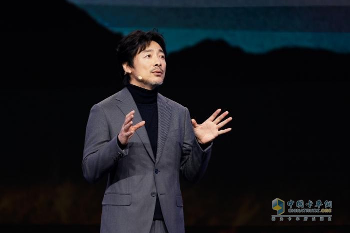 五菱携手央视举办第二届致敬奋斗者大会，与奋斗者共写新时代答卷