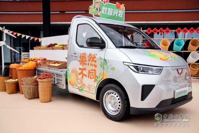 五菱携手央视举办第二届致敬奋斗者大会，与奋斗者共写新时代答卷