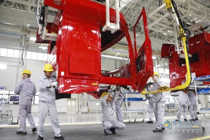 东风商用车：燃情攻坚，拼搏不止，向全年目标冲刺！