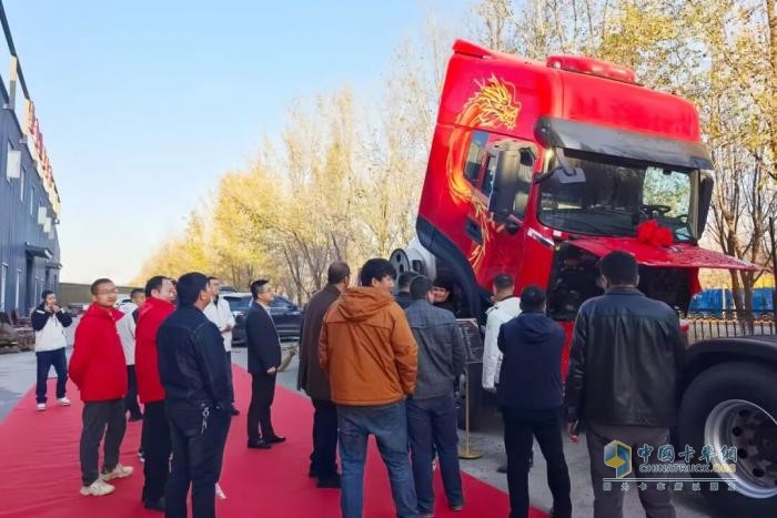 东风商用车：燃情攻坚，拼搏不止，向全年目标冲刺！