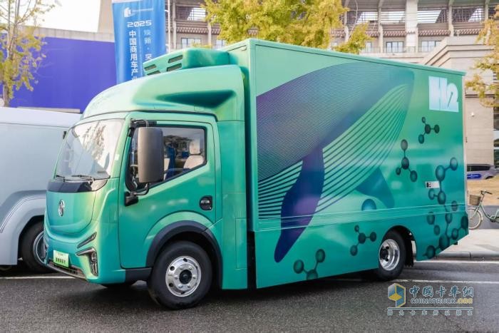 东风股份携多款重磅专改新品，共话专用车产业新发展