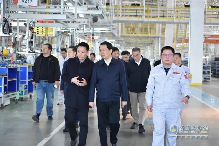 冯长军：东风股份要聚焦发展重点，推动企业高质量发展