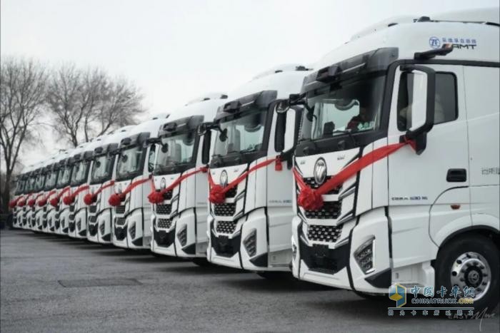 30辆福田欧曼智能重卡正式交付！共拓智慧冷链转型升级新路径