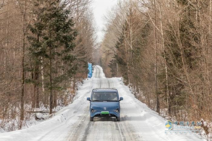 城市配送，就选东风睿立达V8E！助您马力全开，收益拉满！