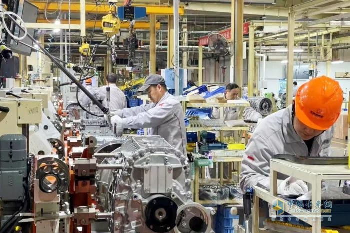 人勤春早开工忙 东风商用车跑出“加速度”