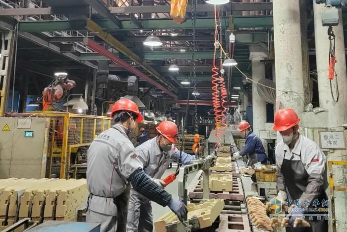 人勤春早开工忙 东风商用车跑出“加速度”