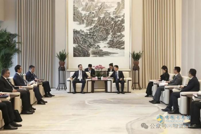 中国物流与阿塞拜疆交通和通信控股公司进行座谈交流