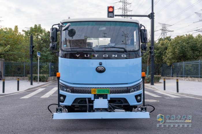 「宇」见好车丨宇通18吨纯电动高压清洗车，城市深度保洁的“盈运”之选