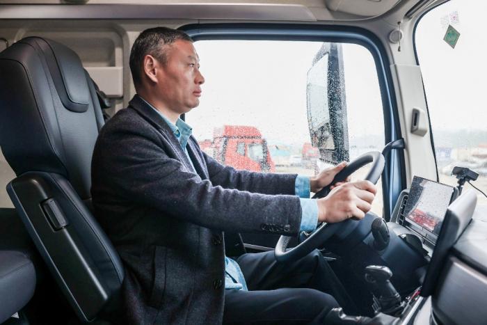 “开龙擎 向富行” 阜阳至杭州赵师傅带货试车 东风新KL 600马力综合油耗29升