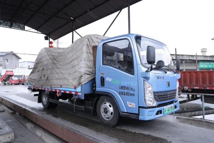 真场景 敢实测 潍柴蓝擎X3树立新能源小卡新标杆！