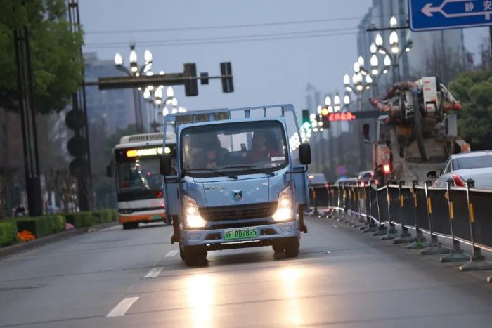 真场景 敢实测 潍柴蓝擎X3树立新能源小卡新标杆！