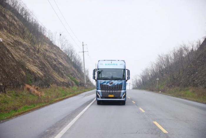“开龙擎 向富行” 阜阳至杭州赵师傅带货试车 东风新KL 600马力综合油耗29升