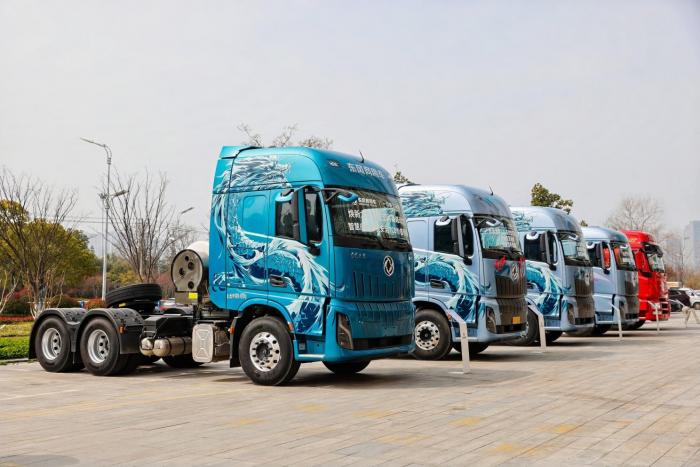 “龙抬头 启新程”东风龙擎3.0⁺ 技术升级，东风天龙新KL上市发布