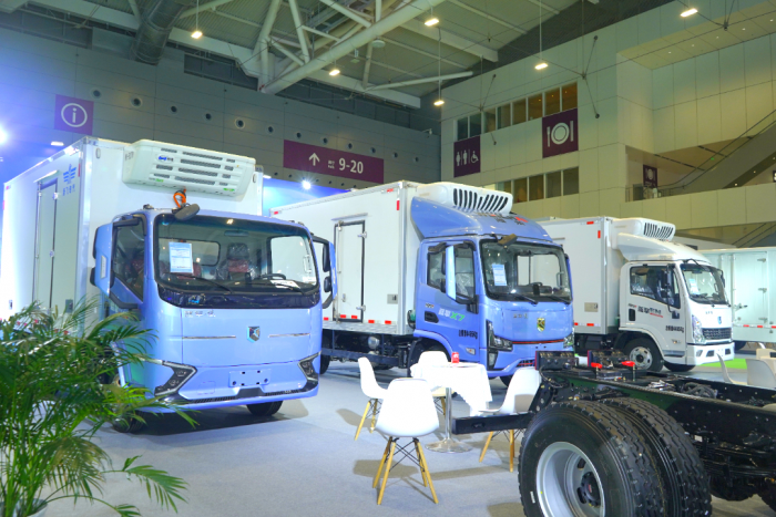 科技蓝擎，领跑绿色物流！潍柴蓝擎冷链物流解决方案发布！