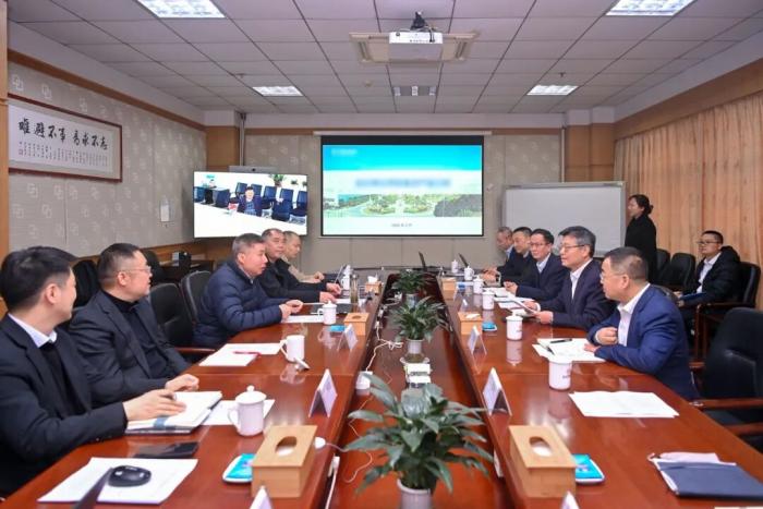 东风商用车与法士特进行工作交流