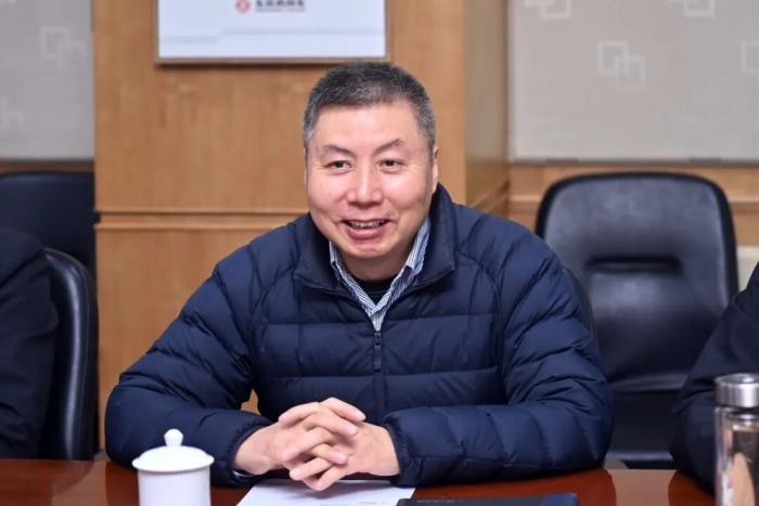 东风商用车与法士特进行工作交流