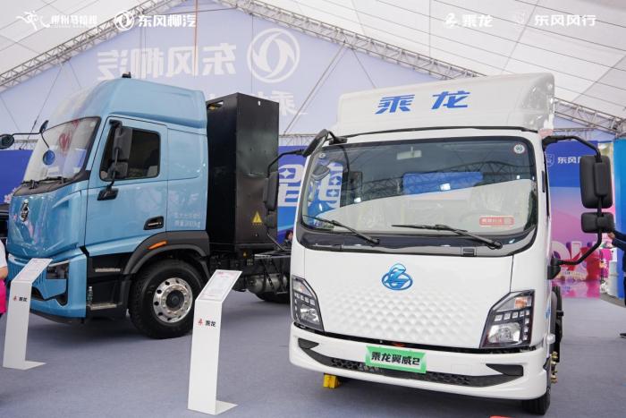 四载相伴！东风柳汽乘龙助力2026柳州马拉松燃动龙城