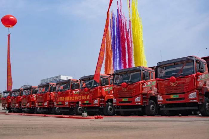 解放JH6新能源重载自卸车批量交付