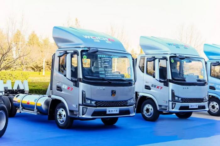双星闪耀山城！潍柴蓝擎X7超混/LNG轻卡正式上市，续航省钱都出色！