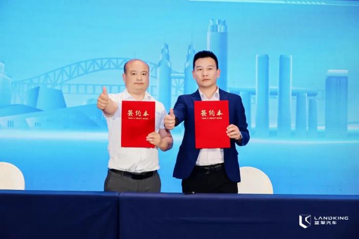 双星闪耀山城！潍柴蓝擎X7超混/LNG轻卡正式上市，续航省钱都出色！