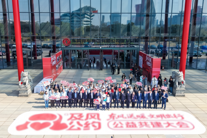 东风商用车：好车+好人 温暖相伴 可靠同行