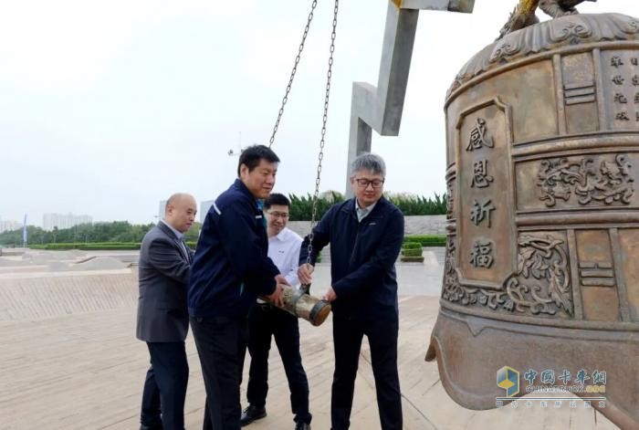 飞碟汽车 民族的，世界的—飞碟汽车挑战帕米尔高原出征仪式启幕
