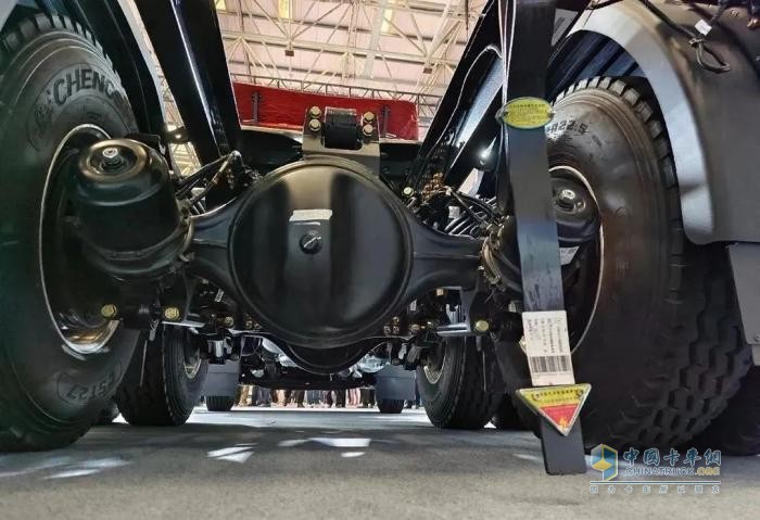 39.99万元买630马力燃气车 还送一台奇瑞冰淇淋！看奇瑞商用车全新“金凤凰”重卡