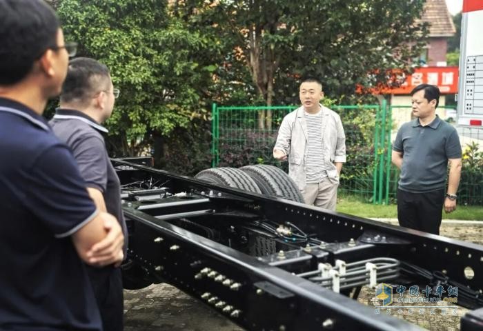 『 匠心传承 危化上新』东风商用车危化底盘新品发布