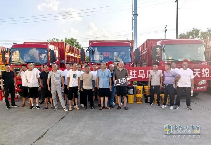22辆东风天锦批量交付 信阳畜禽运输领域再树标杆
