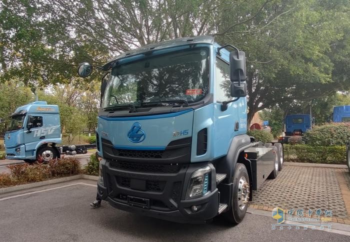 每年多赚36000元！乘龙H5超轻版纯电牵引车如何做到的？