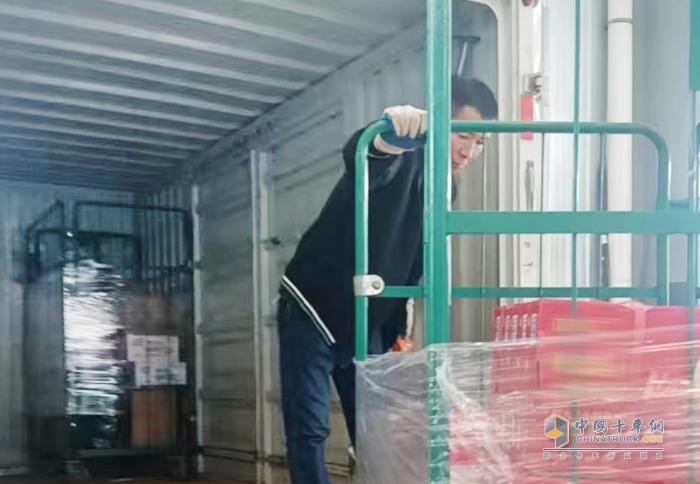 江淮1卡帅铃携手驻马店闫先生，高效配送护民生