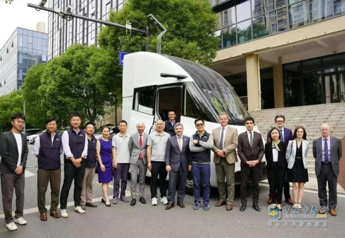 法国驻沪总领事访问苇渡科技，助力新能源重卡加速欧洲交付