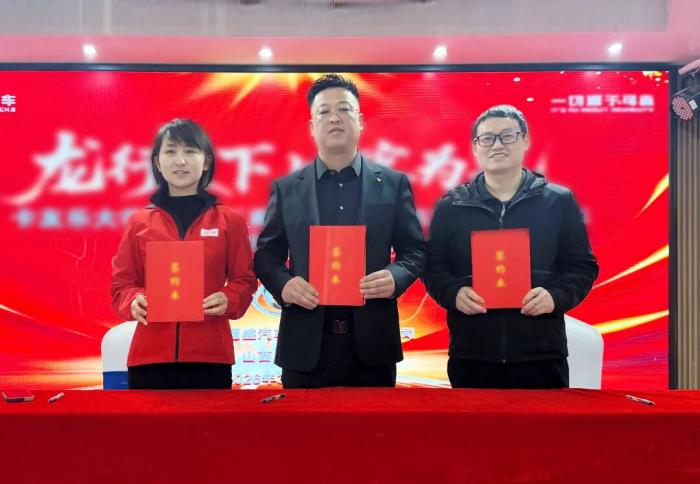 东风龙擎燃气车批量交付 助力构建吕梁物流新生态