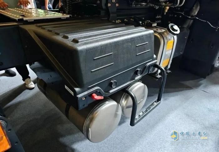 39.99万元买630马力燃气车 还送一台奇瑞冰淇淋！看奇瑞商用车全新“金凤凰”重卡