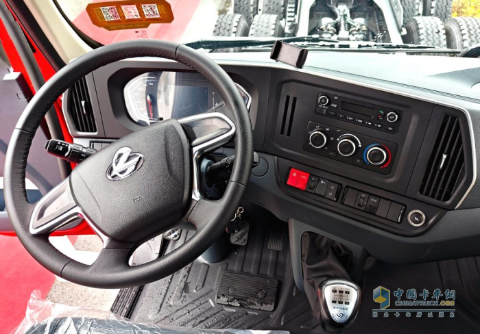 雨季作业 可靠为王！乘龙M3 4×2极限自卸车，工程运输的“全能战士”来了！