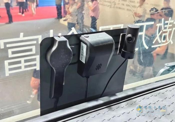 39.99万元买630马力燃气车 还送一台奇瑞冰淇淋！看奇瑞商用车全新“金凤凰”重卡