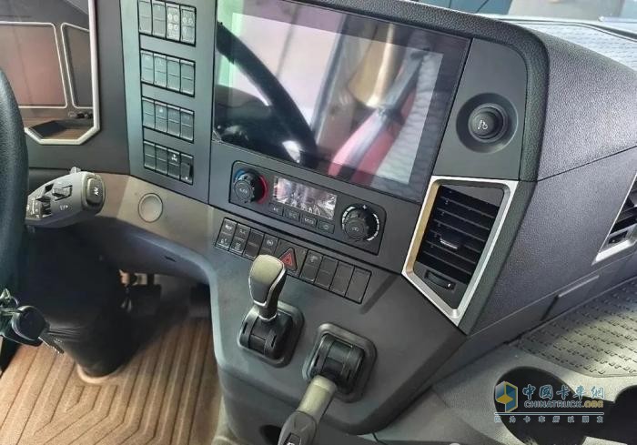 39.99万元买630马力燃气车 还送一台奇瑞冰淇淋！看奇瑞商用车全新“金凤凰”重卡