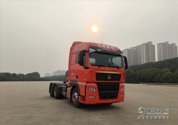 宇通800度大电量亮相 重汽推LNG/电混动 392批次公告仅23款牵引车上榜