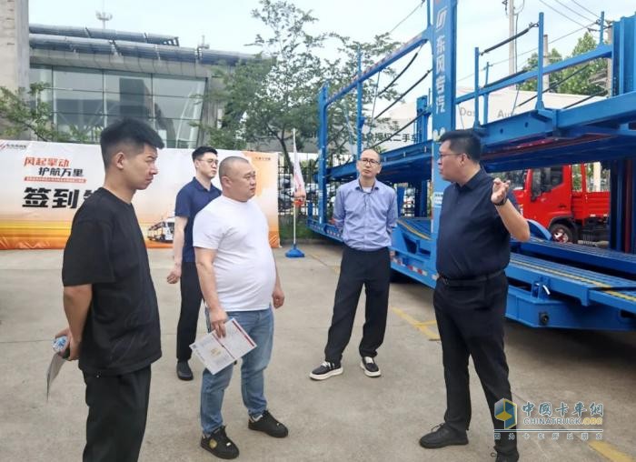 收获线索600+ 意向订单300+ 东风商用车轿运大马力新品全国巡展完美收官