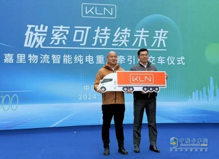陈澔利的重卡“破局之道”：以创新基因孕育苇渡速度与全球标杆