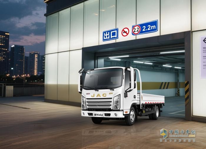 “穿山甲”领衔!江淮1卡骏铃地库车家族解锁城市配送新境