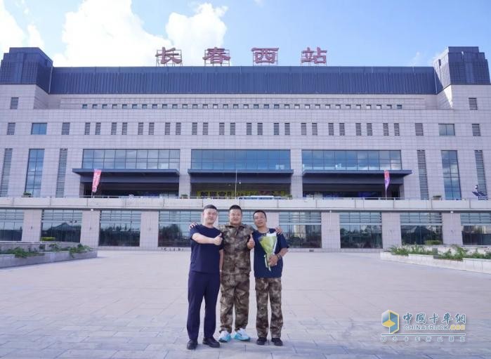 一汽解放九三阅兵装备保障任务团队载誉凯旋