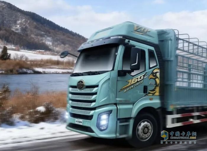 马年开解放J6G Pro载货车，助你马力全开，一骑当先！