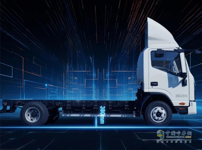 江淮新能源轻卡EV9：最快18分钟极速补能，城际满载任你行