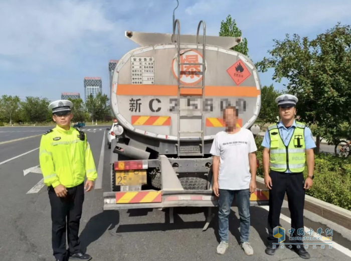 新疆查处押运员无证驾驶危化品车