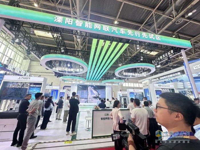 速豹科技亮相链博会  以自研核心技术赋能智能商用车未来